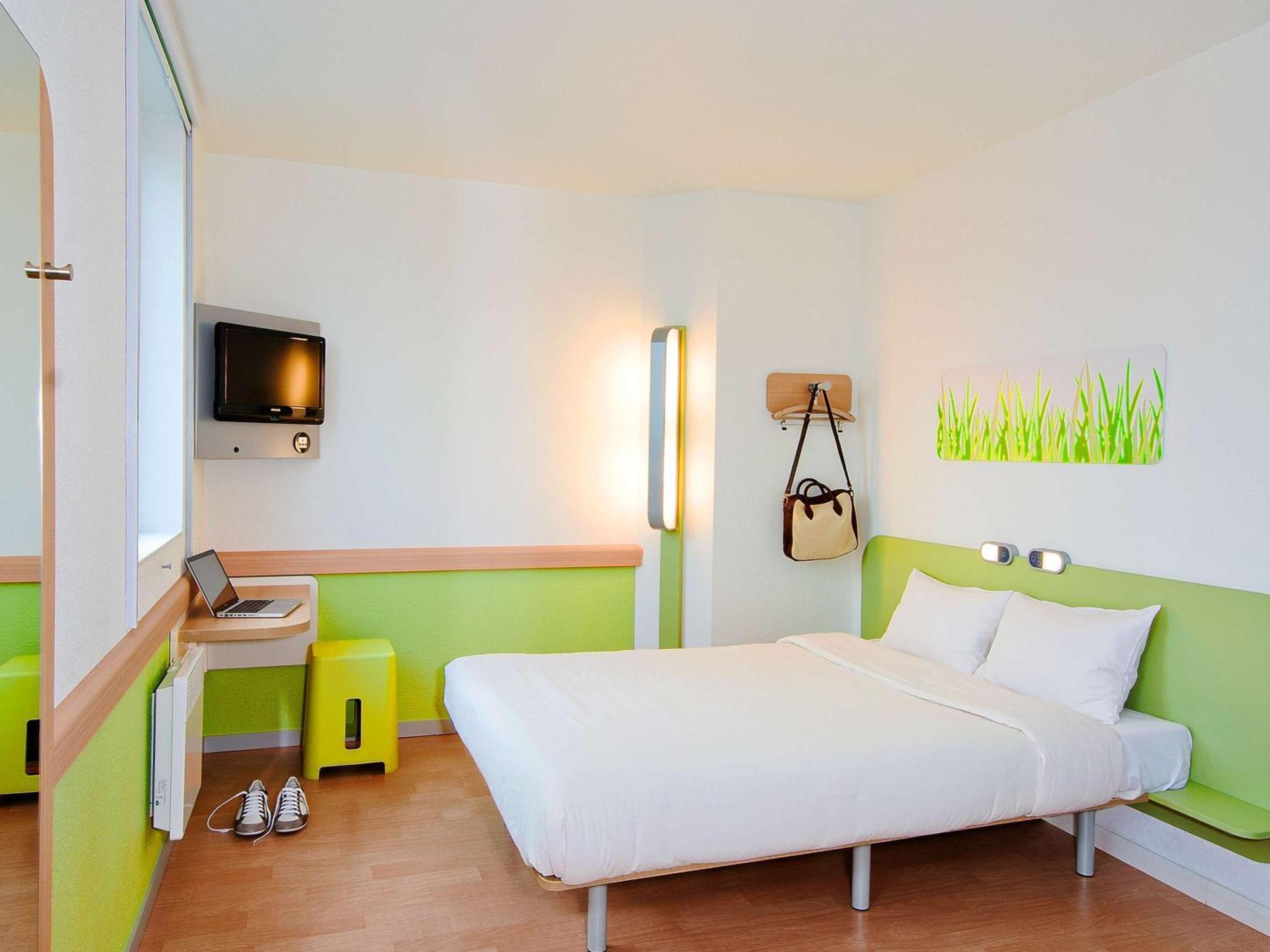 Ibis Budget Bordeaux Centre Bastide Екстериор снимка