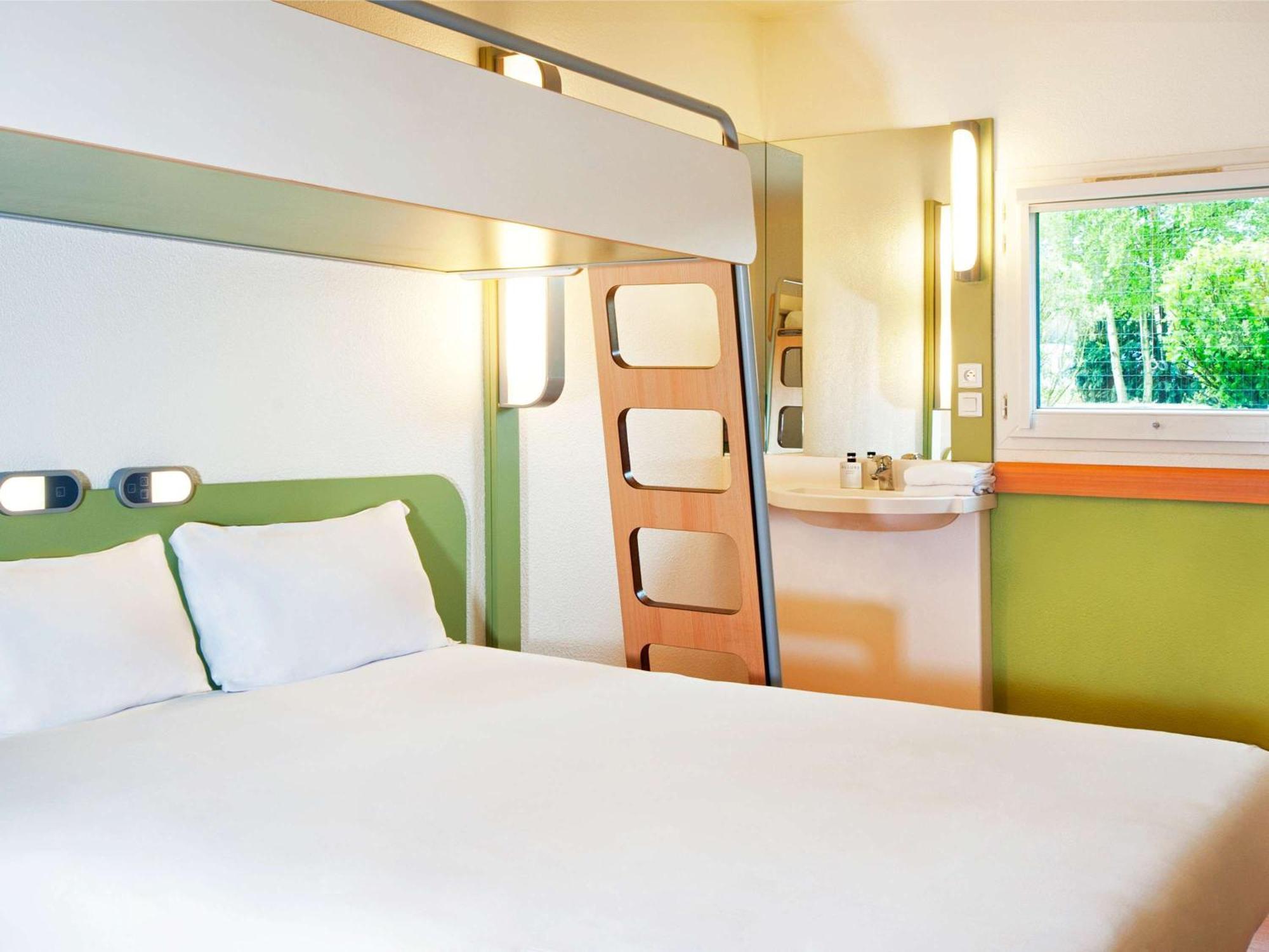 Ibis Budget Bordeaux Centre Bastide Екстериор снимка