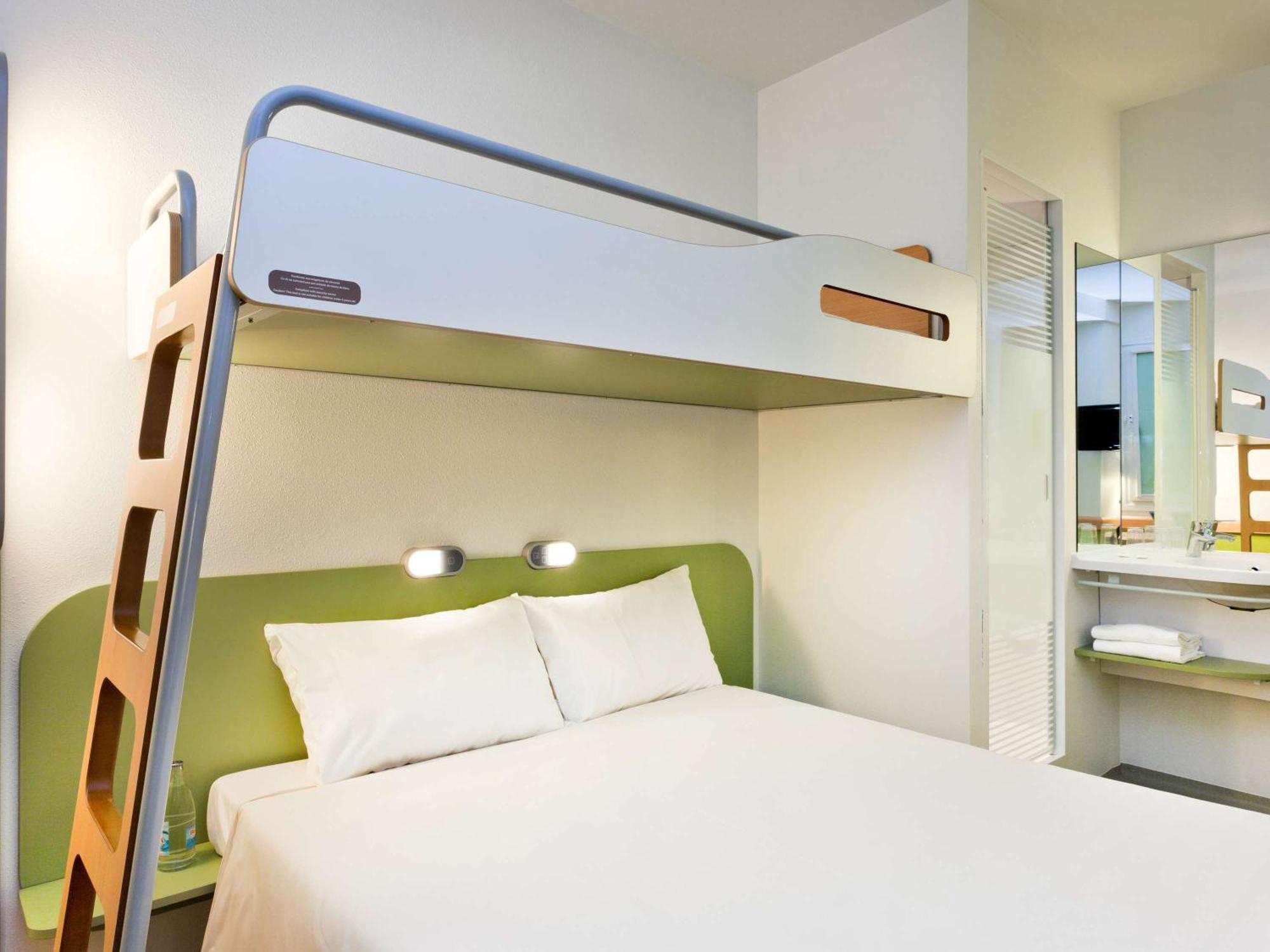 Ibis Budget Bordeaux Centre Bastide Екстериор снимка
