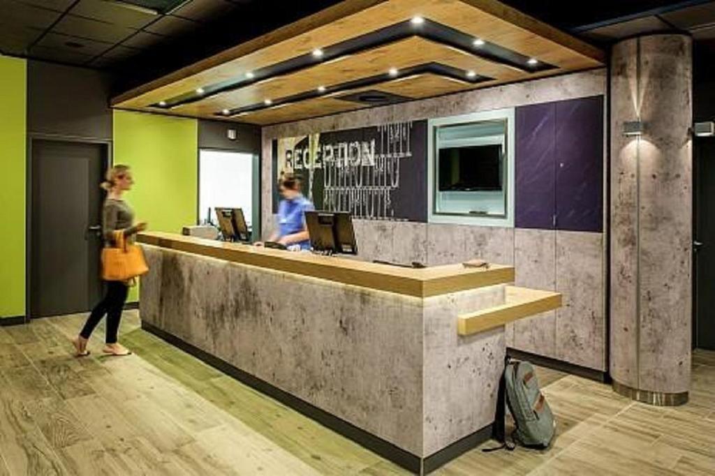 Ibis Budget Bordeaux Centre Bastide Екстериор снимка